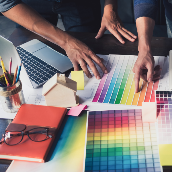 Ứng dụng bảng màu thương hiệu giúp website hài hòa, tăng nhận diện và cảm xúc thương hiệu.